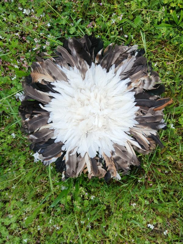 Juju hat blanc contour brun